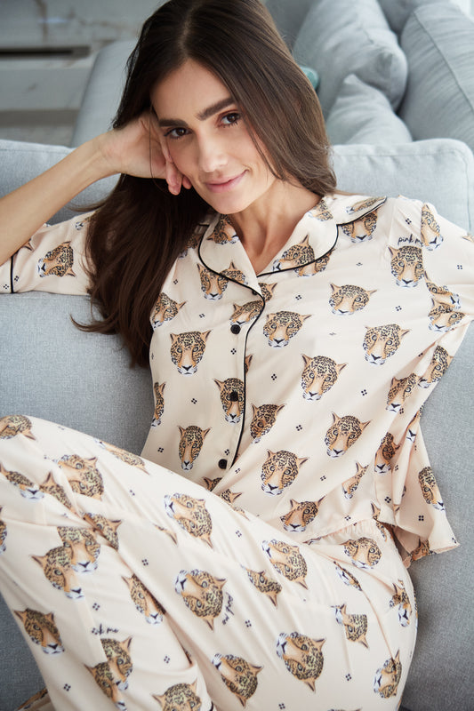 Pijama Longo Toque de Seda Jaguar